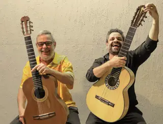 Marco Pereira e Rogério Caetano se irmanam nas requintadas tramas dos violões do álbum 'Folia das cinco'