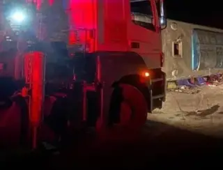 Ônibus tomba em 'curva da morte' e deixa sete mortos em Minas Gerais