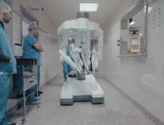 Hospital Evangélico de Londrina investe em sistema cirúrgico de robótica