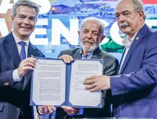 Lula anuncia aplicação de R$ 15,5 bi em obras na Dutra e na Rio-Santos