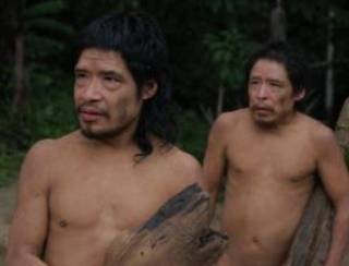 Justiça determina saída de invasores de terra dos últimos 2 indígenas de povo isolado em MT