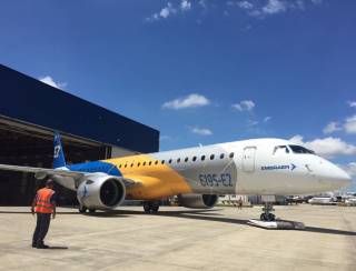 BNDES anuncia financiamento de 10 jatos da Embraer à Azul em negócio de quase R$ 2 bilhões