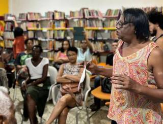 Grafite celebra atleta olímpica e mulheres da Mangueira