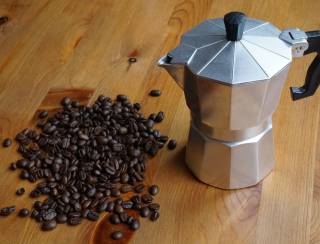 Governo divulga mais lotes de café impróprios; entenda quais impurezas são vetadas e as permitidas por lei