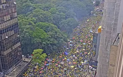 Apoiadores de Bolsonaro fazem ato na Avenida Paulista