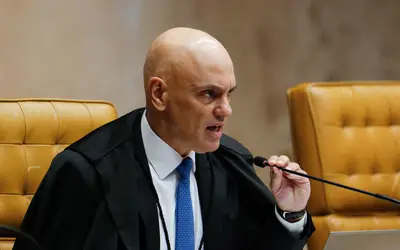 Moraes mantém medidas cautelares de Bolsonaro após estadia na embaixada húngara