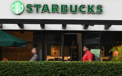 Justiça penhora 40% do salário de antigo chefe da Starbucks no Brasil