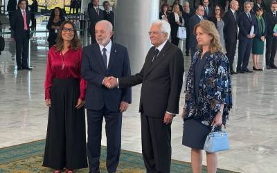 Presidente da Itália chega ao Planalto para reunião com Lula