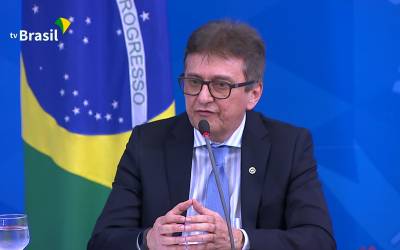 PF quer ouvir ex-chefe da Receita citado por Bolsonaro em reunião gravada por Ramagem