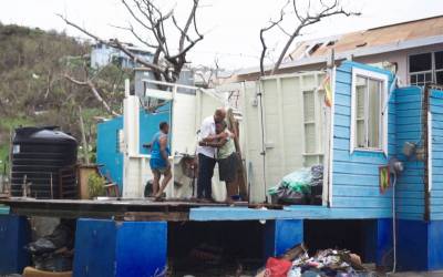 Chefe de clima da ONU pede ação após furacão destruir casa de sua avó no Caribe