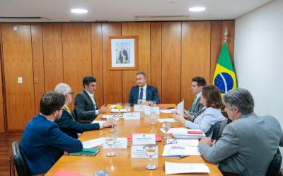 Governo estuda antecipar reunião de presidentes para acomodar COP30 em Belém