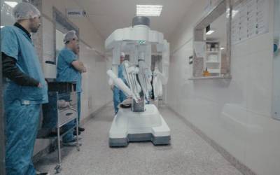 Hospital Evangélico de Londrina investe em sistema cirúrgico de robótica