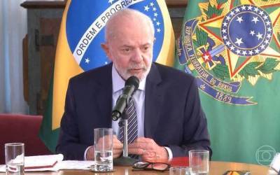 Lula exalta China e diz que Brasil quer fortalecer relação com o país, sem 'brigar' com os EUA