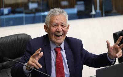 Ex-deputado e radialista Luiz Carlos Martins morre aos 75 anos em Curitiba