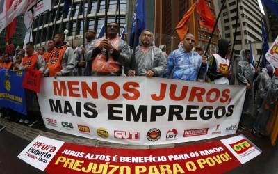Centrais sindicais unem-se em protesto contra alta da taxa de juros