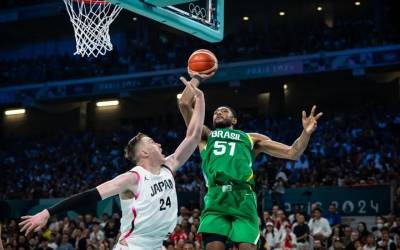 Basquete: Brasil bate Japão e aguarda resultados para avançar em Paris