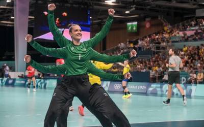 Brasil vence e avança às quartas do handebol feminino